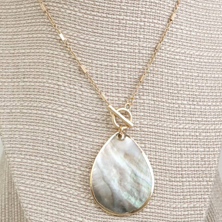 Minimalist Boho Short Shell Necklace