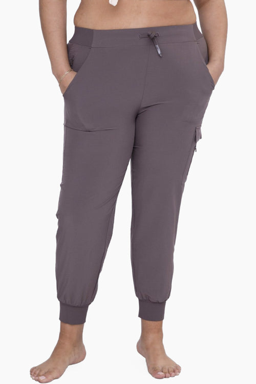 Curvy High-Waisted Capri Active Joggers