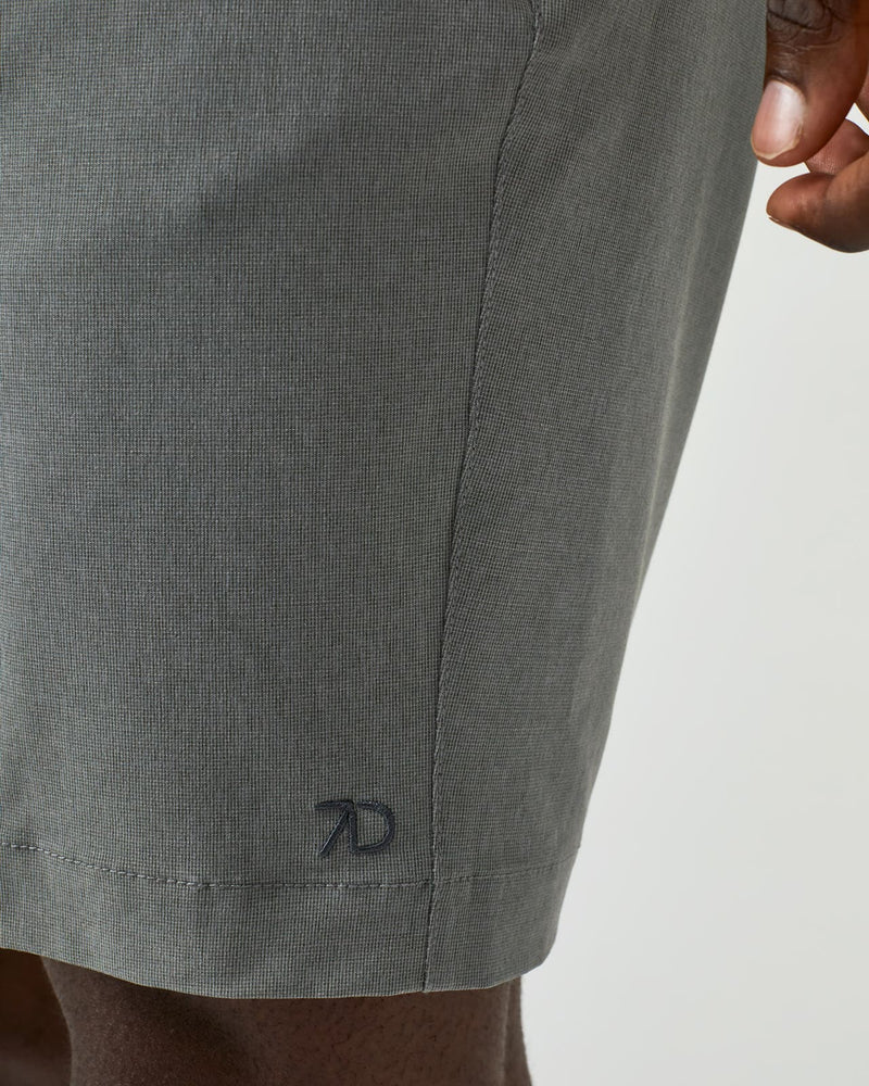 7 Diamonds Momentum Hybrid Short - Grey