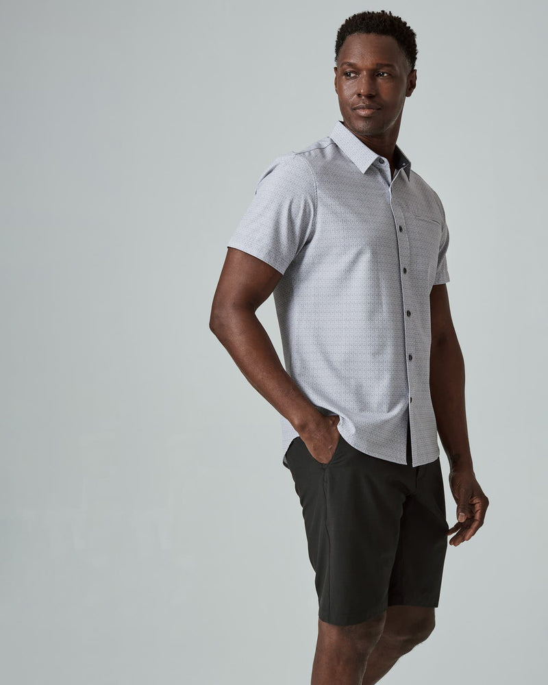 7 Diamonds Momentum Hybrid Short- Black