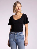 Elijah Scoop Tee -Black