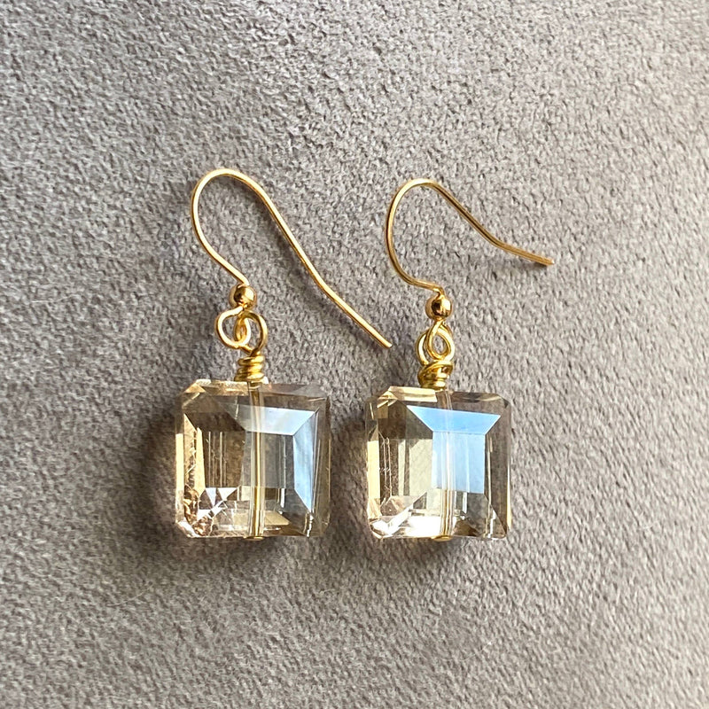 Elegant Crystal Earrings Gold Champagne
